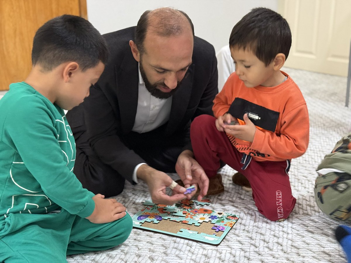 UlusMuftuluk's tweet photo. Kur’an Kursu Ziyaretleri

İlçe Müftümüz Sayın Mahmut YEGİN, Ulus Merkez 4-6 Yaş Kur’an Kursu’nu ziyaret etti. Ziyaret sırasında kursun eğitim faaliyetleri hakkında bilgi alarak öğrencilerle sohbet etti. https://t.co/HGbHLrCv2u