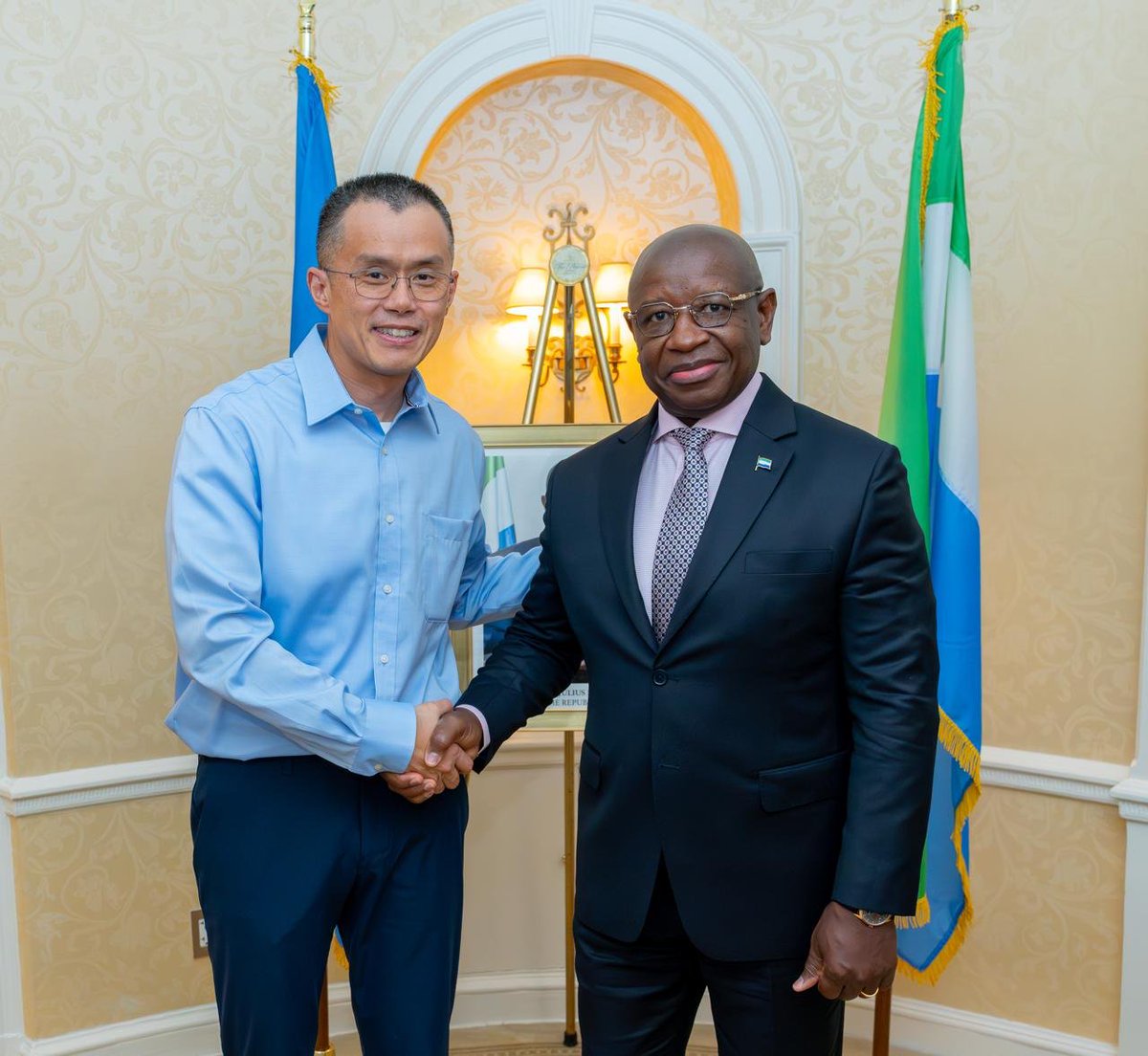 cz_binance's tweet photo. Was a pleasure meeting H.E. President Julius Maada Wonie Bio of Sierra Leone🇸🇱

Crypto adoption continues... https://t.co/bhXUmAjzhM
