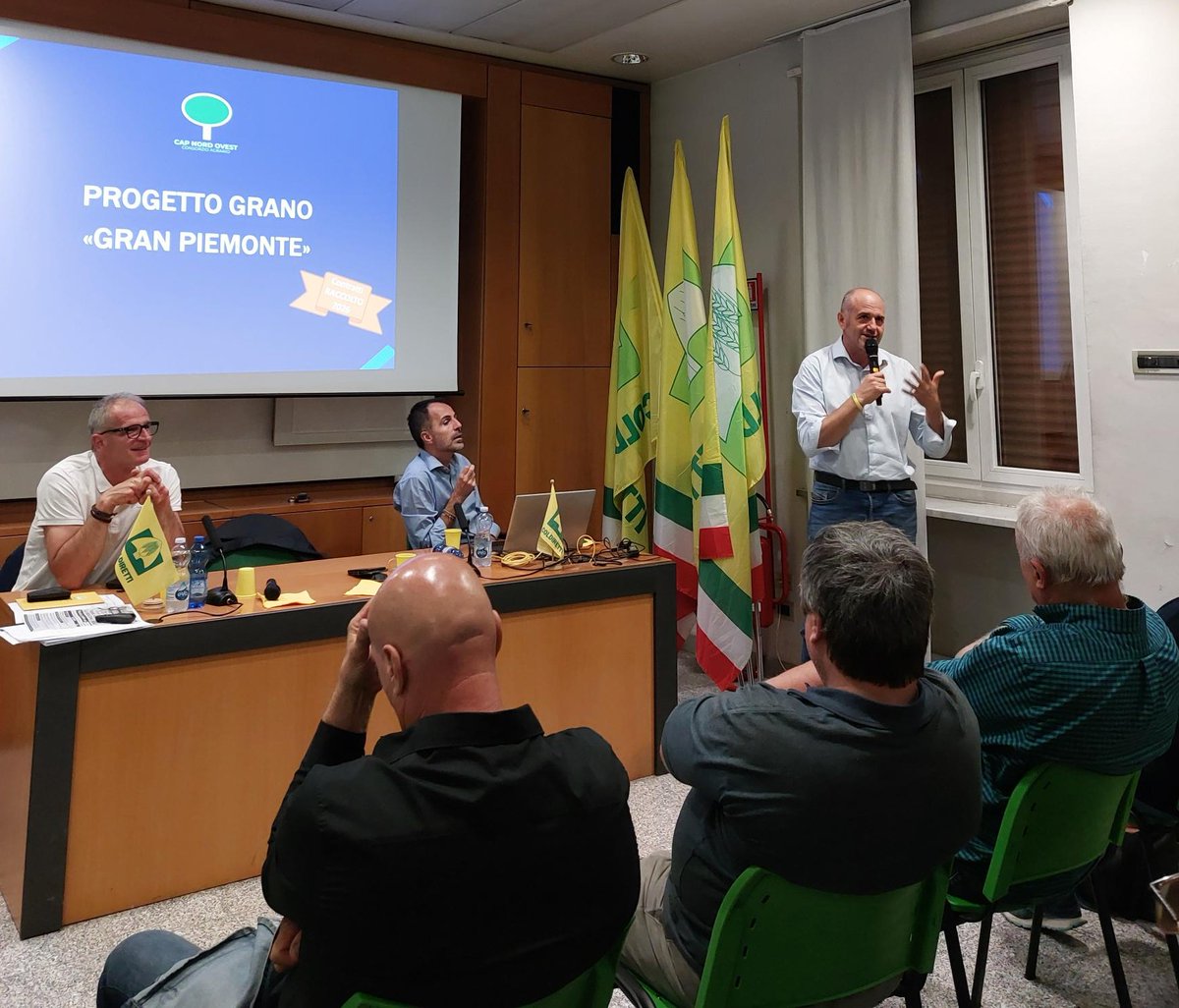ColdirettiAL's tweet photo. Frumento tenero: filiera Gran Piemonte, in vista delle semine crescono ettari coltivati
Riunione informativa in sede Coldiretti: le prospettive per la stagione 2027
Valorizzare il territorio e la filiera corta: in provincia al via le nuove programmazioni colturali
@coldiretti https://t.co/cUBaDOzMQQ