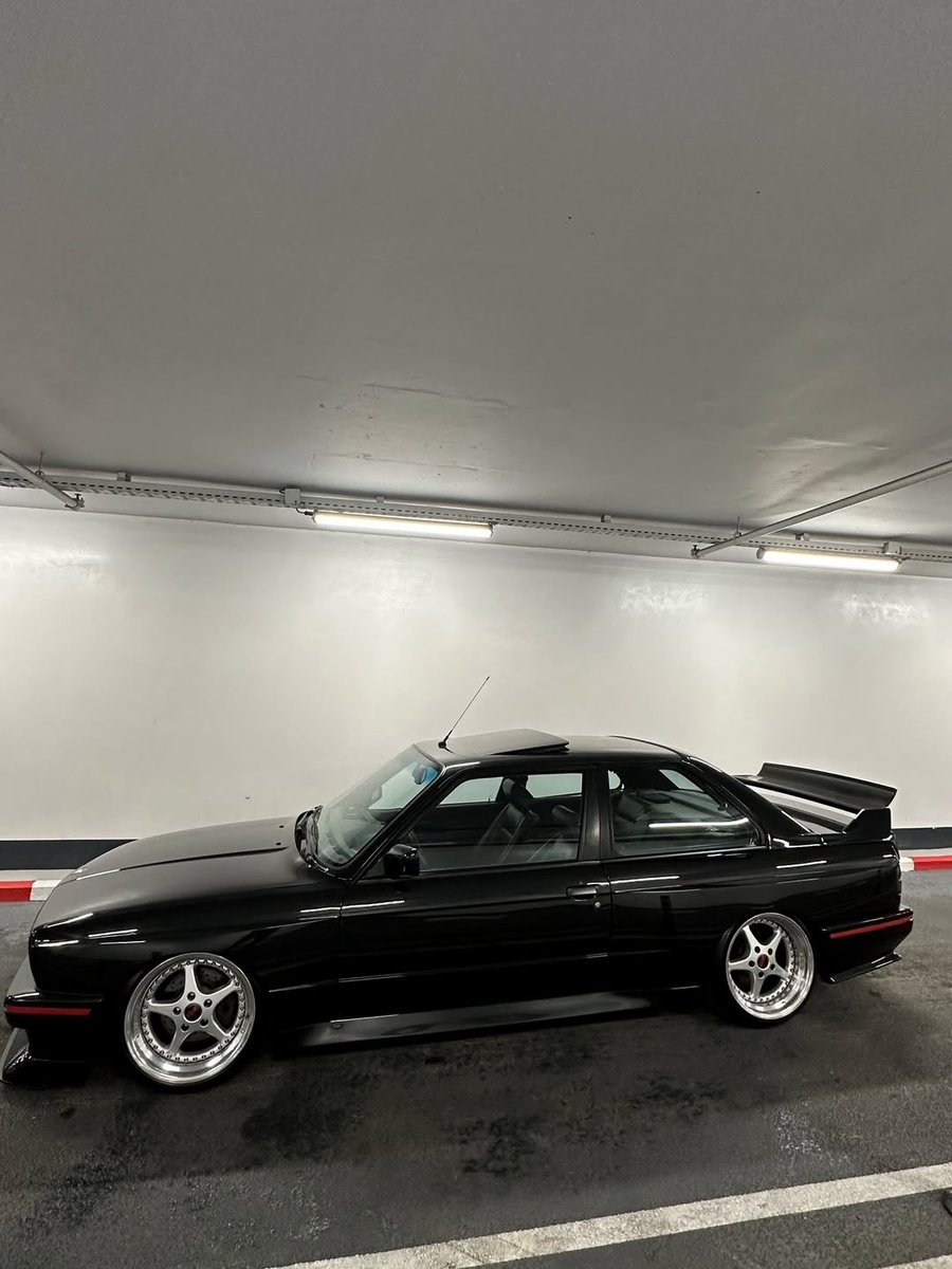 ApexDistrictX's tweet photo. ⚫️🔘 BMW ///M3 EVO ✖️ E30 https://t.co/HIwIjUQd7V