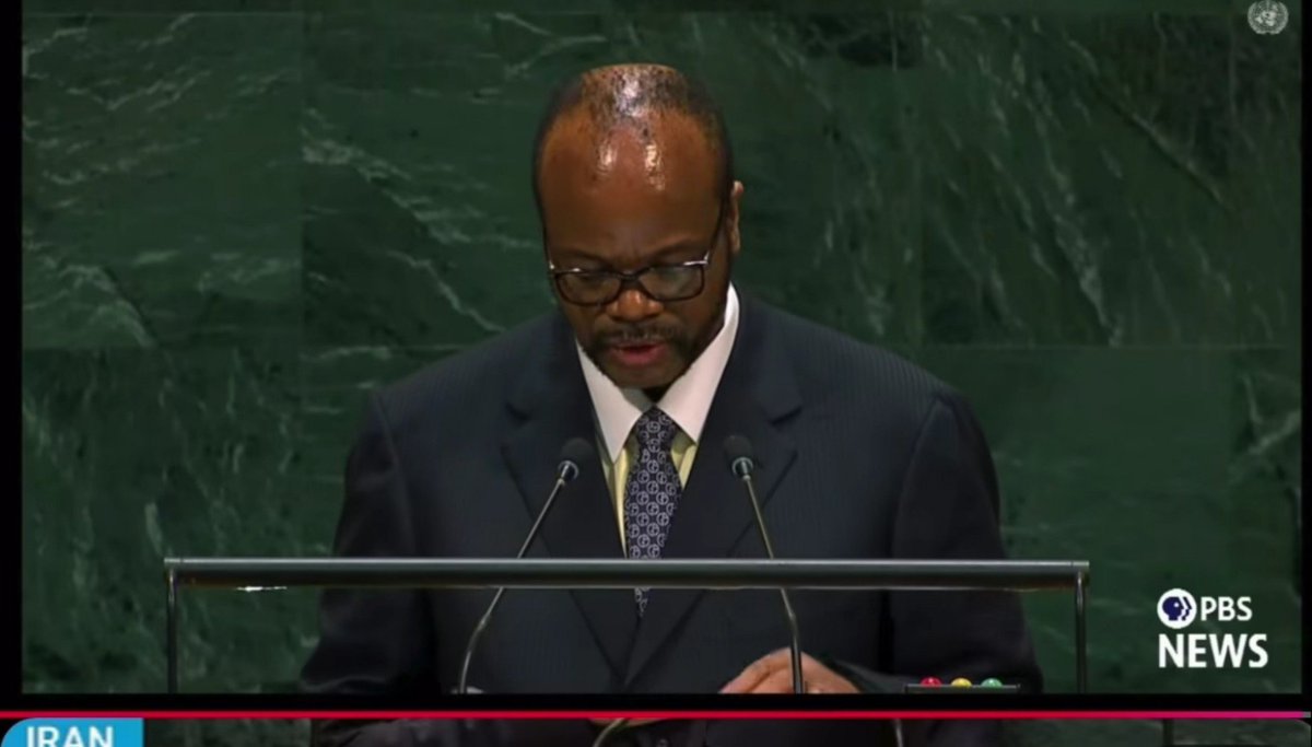 MawandlaSD's tweet photo. I'v just watched king Mswati's 81st UN speech. All I can say is Nothing is happening Eswatini by Mistake. Not the Poverty, not the collapsed health care, not the collapsing economy, not the Slavery and exploitation.
This is a Seasoned politician he knows exactly what he is doing. https://t.co/Pvlsev9wpB
