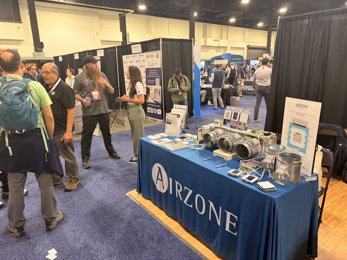 AirzoneControl's tweet photo. Our team recently had the pleasure of attending the HeatPump Summit and the @genscoinc events. 💨🛠️

🤝 Thank you to everyone who stopped by our booth and presentations to learn more about #Airzone's #HVAC control solutions.

See you at the next one! 🚀 https://t.co/QiGxfwedb3