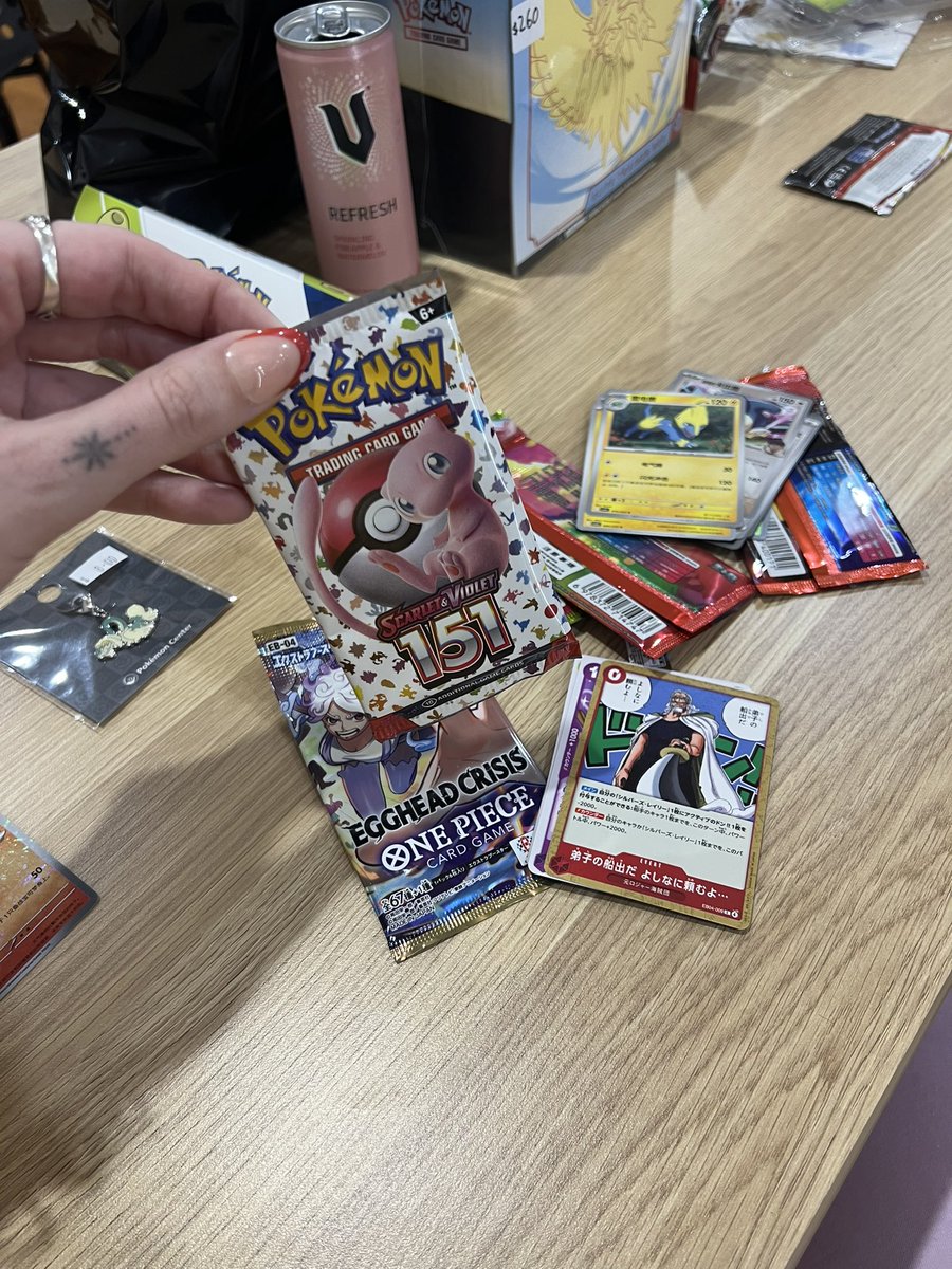 SinningAngel98's tweet photo. Btw ripping Pokemon packs is aftercare 💦❤️ https://t.co/4QDmuvzWVM