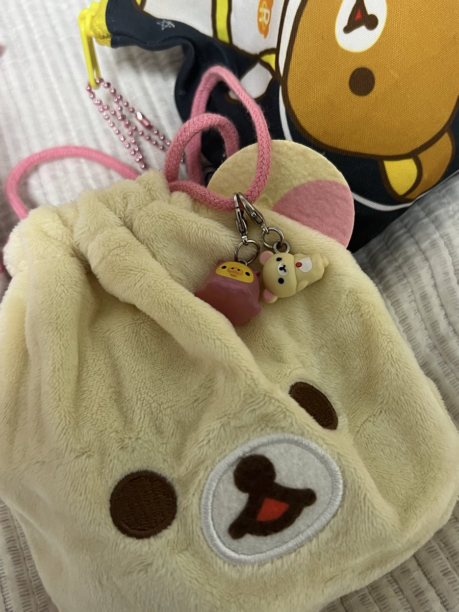 m6v1z's tweet photo. 나원래 코리락 별루 안좋아하는데 넘조아짐 ㅎㅎ https://t.co/EivAxB72wm