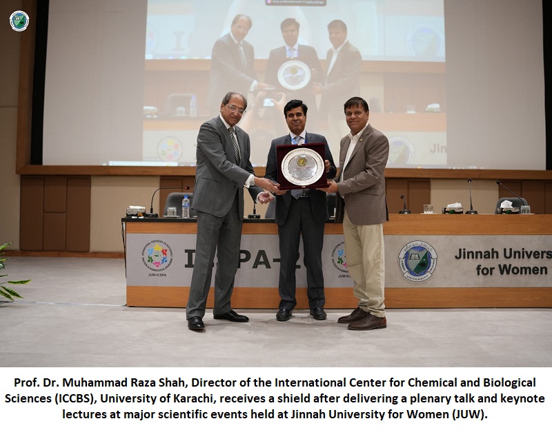 IccbsOfficial's tweet photo. Prof. Dr. Muhammad Raza Shah, Director of ICCBS, University of Karachi, receives a shield after delivering a plenary talk and keynote lectures at major scientific events held at Jinnah University for Women.
#LEJ #HEJ #KU #SFDL #siren #ASRB #phd_ku #Jinnahuniversityforwomen https://t.co/M6lRlJYS56