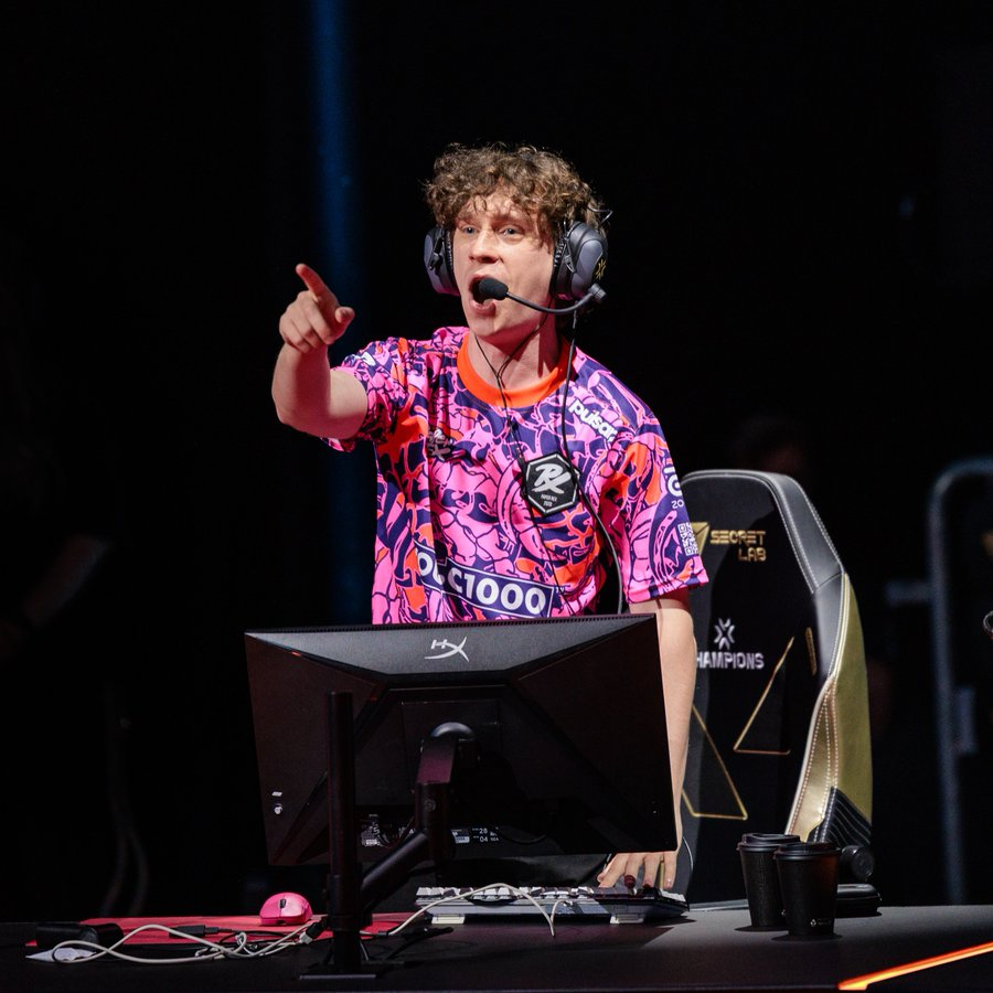 OvertimeVCT's tweet photo. Primera kill en Champions 2025: 🇷🇺 something
Primera kill en Champions 2026: 🇷🇺 something

Primer ace en Champions 2025: 🇷🇺 something
Primer ace en Champions 2026: 🇷🇺 something

Hay cosas que nunca cambian. https://t.co/B3Kzletle8