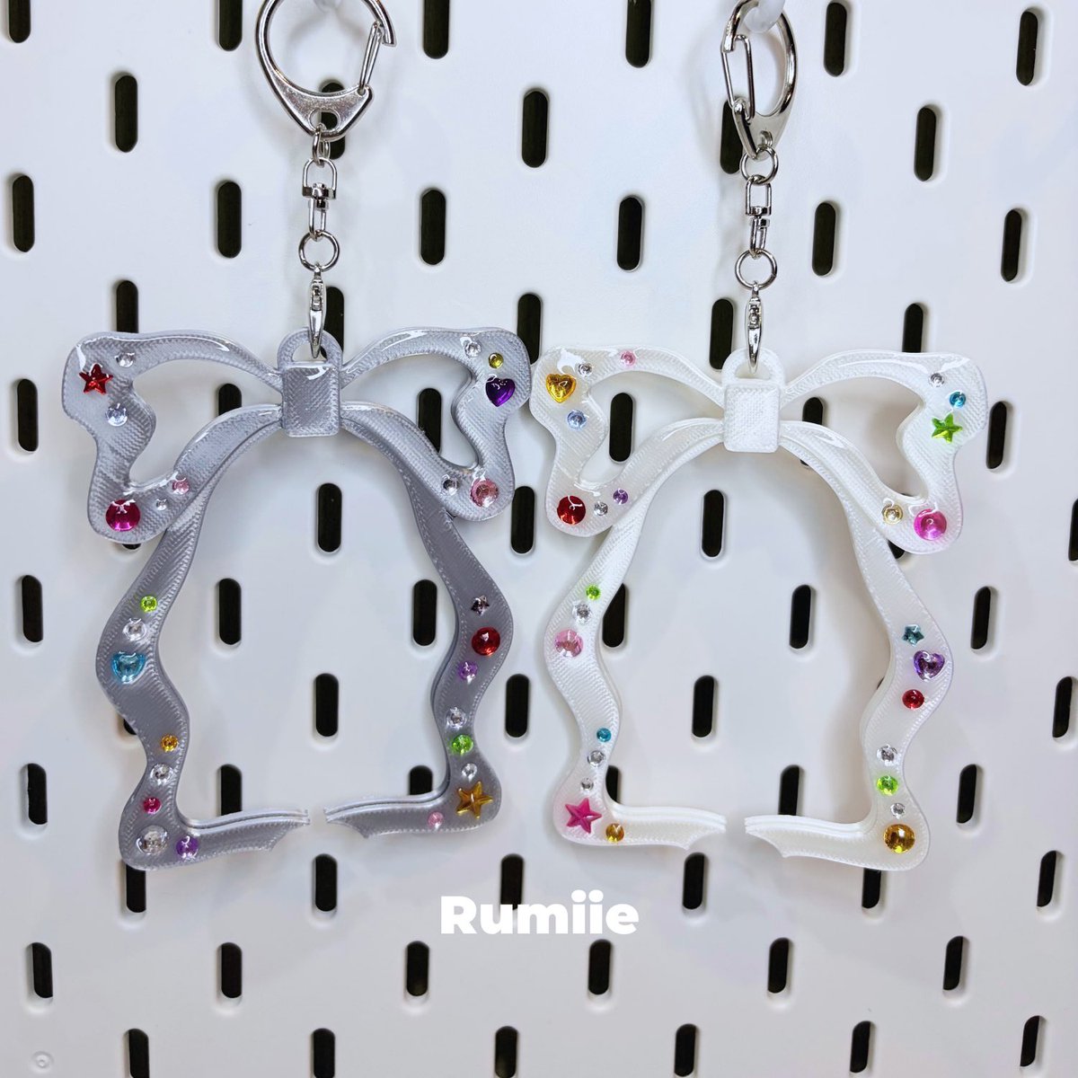 rumiie_co's tweet photo. — มีทั้งหมด 6 สี 🩷🩵💜💚🩶🤍
ชมพู ฟ้า ม่วง เขียว เทา ขาว https://t.co/341SchV0TZ