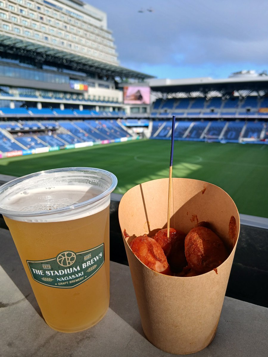 papipupepablo's tweet photo. #日本代表　#キリンチャレンジカップ
キリンチャレンジカップ2026
サッカー日本代表VSウルグアイ代表
𝗦𝗔𝗠𝗨𝗥𝗔𝗜 𝗕𝗟𝗨𝗘
スターティングメンバー
23 早川友基(GK)
3 瀬古歩夢
4 板倉滉
8 鈴木唯人
10 堂安律(C)
11 前田大然
13 中村敬斗
19 松木玖生
21 伊藤洋輝
24 佐野海舟
28 佐野航大
監督　森保一
応援中の皆様に｢長崎スタジアムシティピーススタジアム　ヴィビール｣を差し入れです🐙✨️