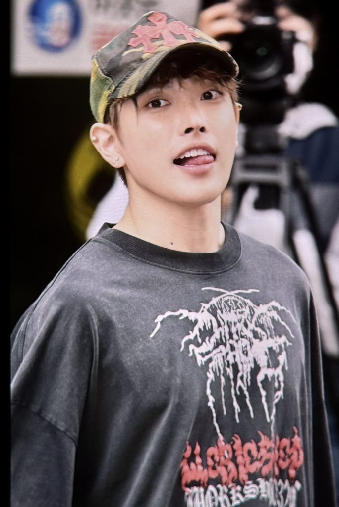 bounyhwa's tweet photo. the hongjoong special https://t.co/63GUCI7cJQ