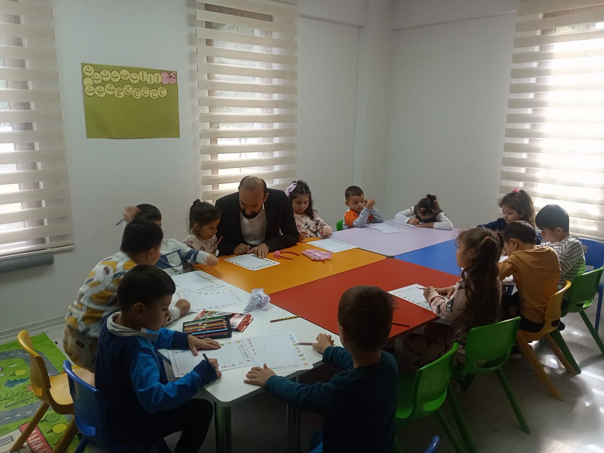 UlusMuftuluk's tweet photo. Kur’an Kursu Ziyaretleri

İlçe Müftümüz Sayın Mahmut YEGİN, Fatma Aksoy 4-6 Yaş Kur’an Kursu’nu ziyaret etti. Ziyaret sırasında kursun eğitim faaliyetleri hakkında bilgi alarak öğrencilerle sohbet etti. https://t.co/QfBfpRHTtT