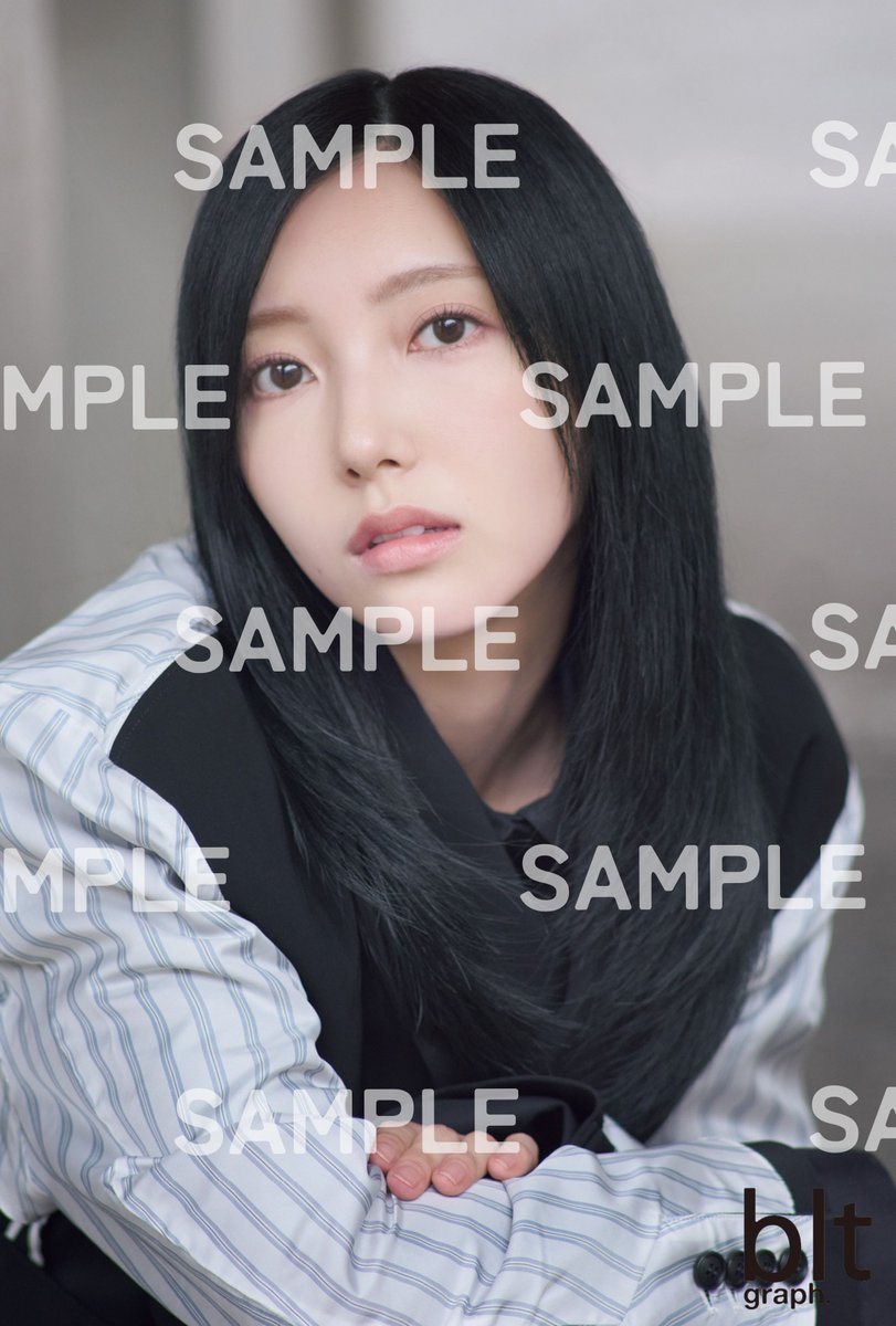 BLTTV's tweet photo. / / / ┈┈┈┈┈┈┈┈┈┈┈┈┈ / / /
　　 ポストカード 絵柄解禁🖤
/ / / ┈┈┈┈┈┈┈┈┈┈┈┈┈ / / /

#bltgraph.vol.116
#日向坂46 #小西夏菜実

🗓️𝟙𝟘.𝟚 𝔽𝕣𝕚. 𝕣𝕖𝕝𝕖𝕒𝕤𝕖

特典ポストカード付きのご予約はこちらから
▷https://t.co/NU7GzXObAc

#日向坂46_イチャイチャ虫 https://t.co/TcqghGSb6A