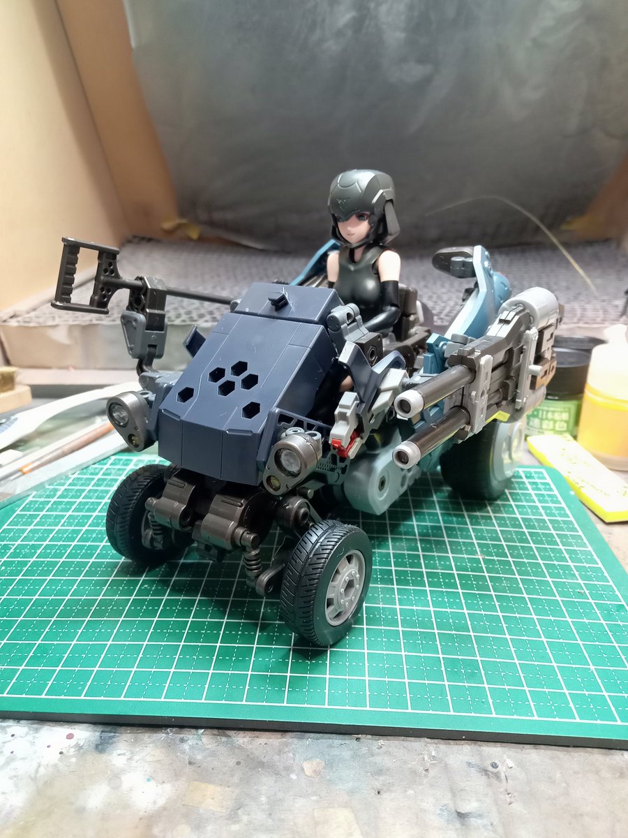 S_Onouchi's tweet photo. Lサイズちゃん搭乗バギー開発計画
マーク1
ロボットにき引き続き移動用としてバギーを製作
#ヘキサギア
#メガミデバイス https://t.co/xFeLozvgan