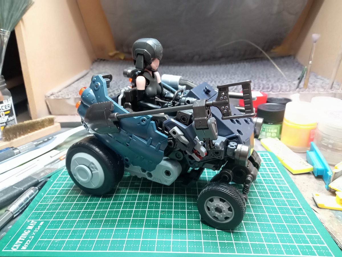 S_Onouchi's tweet photo. Lサイズちゃん搭乗バギー開発計画
マーク1
ロボットにき引き続き移動用としてバギーを製作
#ヘキサギア
#メガミデバイス https://t.co/xFeLozvgan