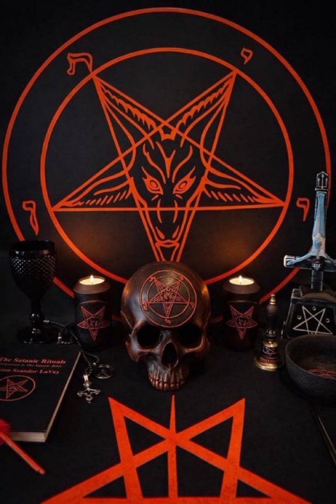 Satanvex666's tweet photo. Good day  and Hail Satan! Believe In Yourself! https://t.co/ch4RJybqYl