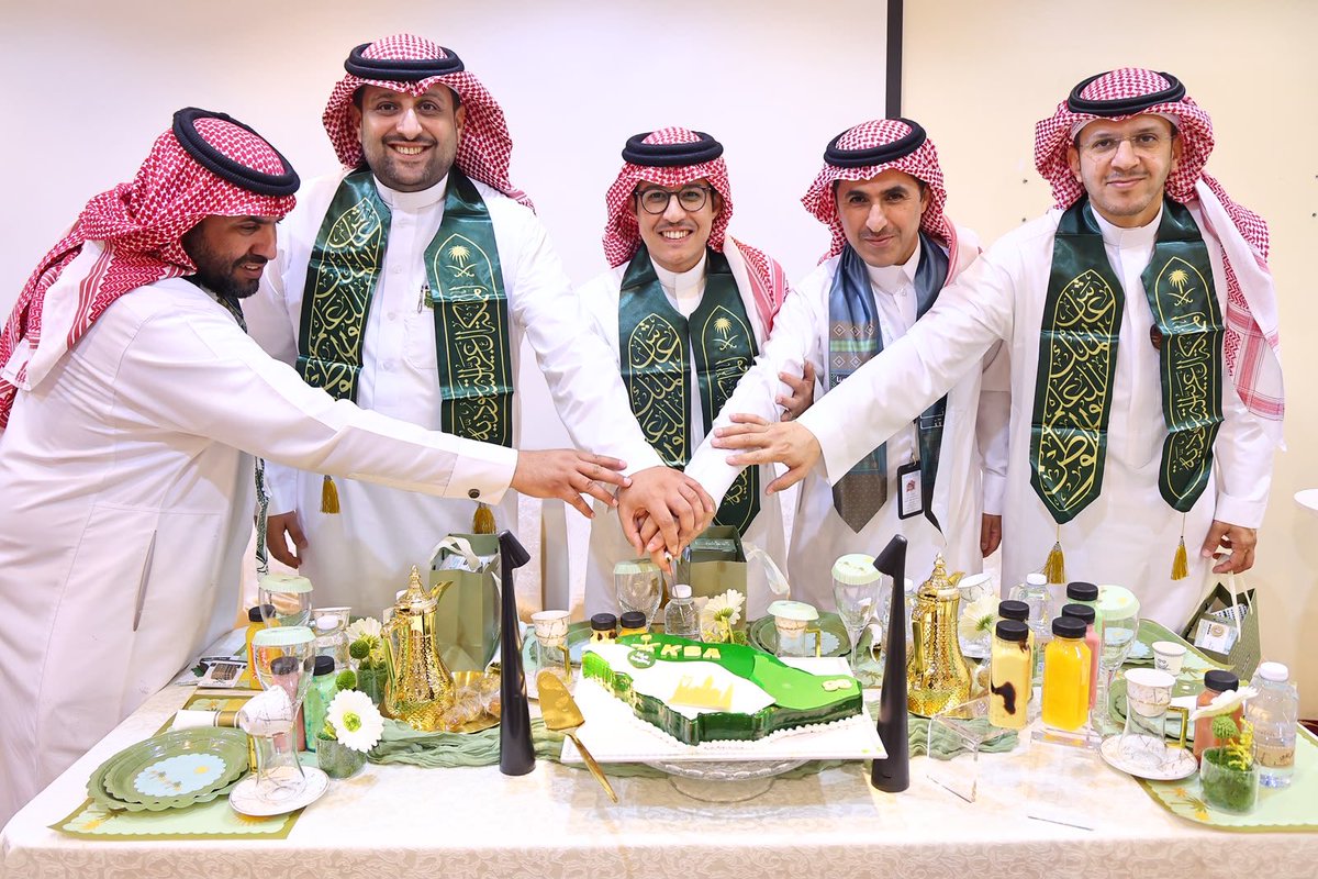 hsh_MOH's tweet photo. #مستشفى_حوطة_سدير يحتفي بـ #اليوم_الوطني_السعودي 

#عزنا_بطبعنا
#تجمع_الرياض_الصحي_الثاني https://t.co/vL6A4htokS
