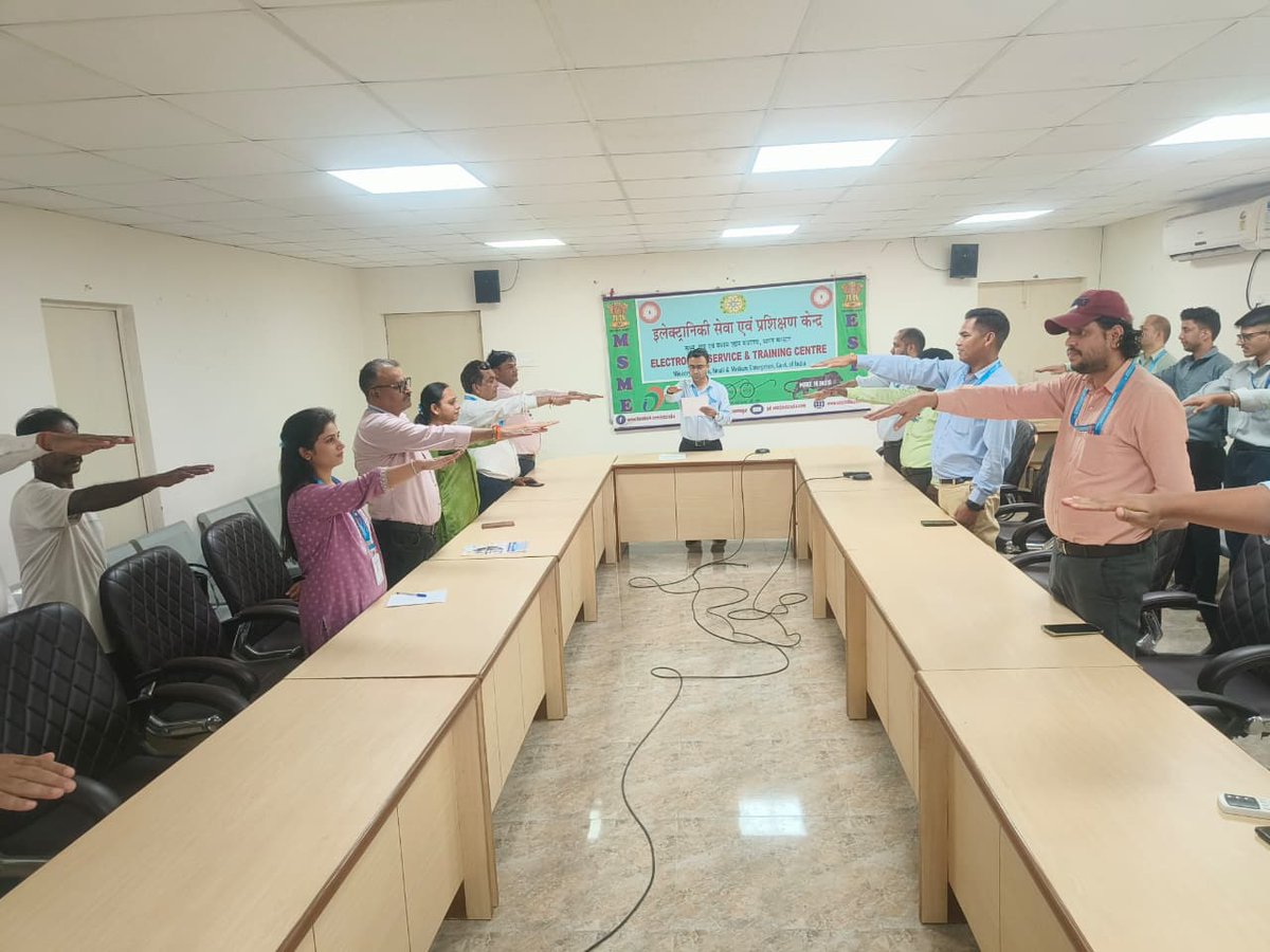 estc_ramnagar's tweet photo. As part of the ongoing Swachhta Mein Sahbhagita Drive, the students, trainees and staff of ESTC, Kaniya, Ramnagar participated in a Swachhta Pledge.

🤝 The pledge reflects our collective commitment to maintaining cleanliness, hygiene and a healthy environment in our campus. https://t.co/oVAVSsVHbK