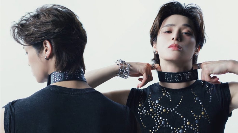 _thediaryofj's tweet photo. DOESNT HE KNOW IM CRAZYSKKSIKDKD IM A PSYCHOOKCJCJCJFJFJ A FUCKING LUNATICXNNXJXJXJ 😭😭😭😭😭😭😭😭😭😭😭😭😭😭😭😭😭😭😭😭😭😭😭😭😭🙂😭😭😭😭😭😭😭😭 https://t.co/GIhttrzbdl