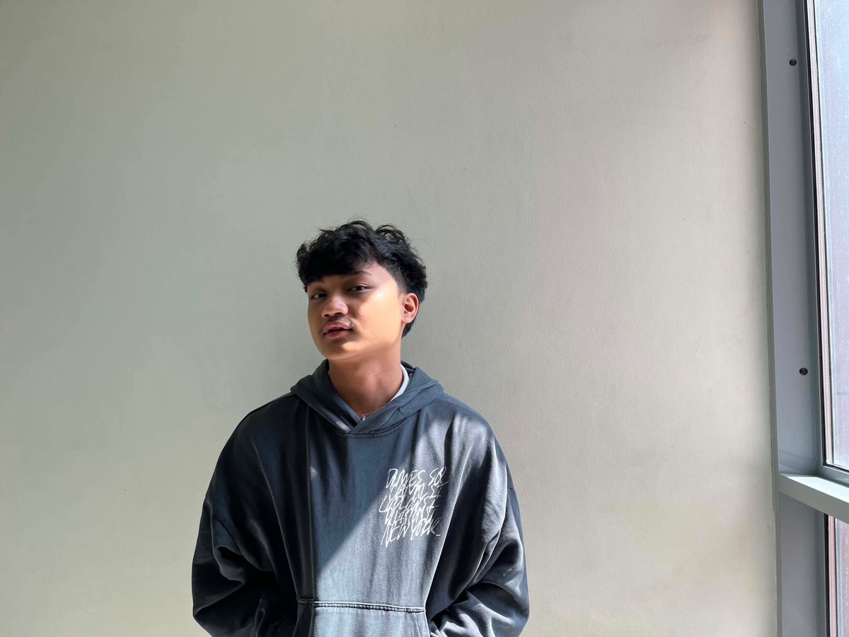 keecobomb's tweet photo. [ don’t wait for the tide just to dip both your feet in ] hi i’m keeco and i dont bite | #moothunt #promotwt 

stuff abt me:
‘ he/him
‘ 18
‘ 1st yr psych student
‘ #anytwt but mostly #yositwt #studytwt 
i play lol, mr, ow, val, and ml

[ follow to unlock full potential ] https://t.co/UCpBdUXoz2