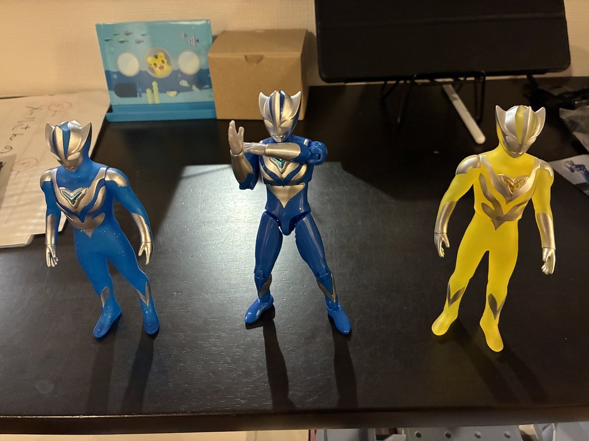 27Vfa's tweet photo. 我が家テオ多すぎでは https://t.co/xY1o0uZcmL
