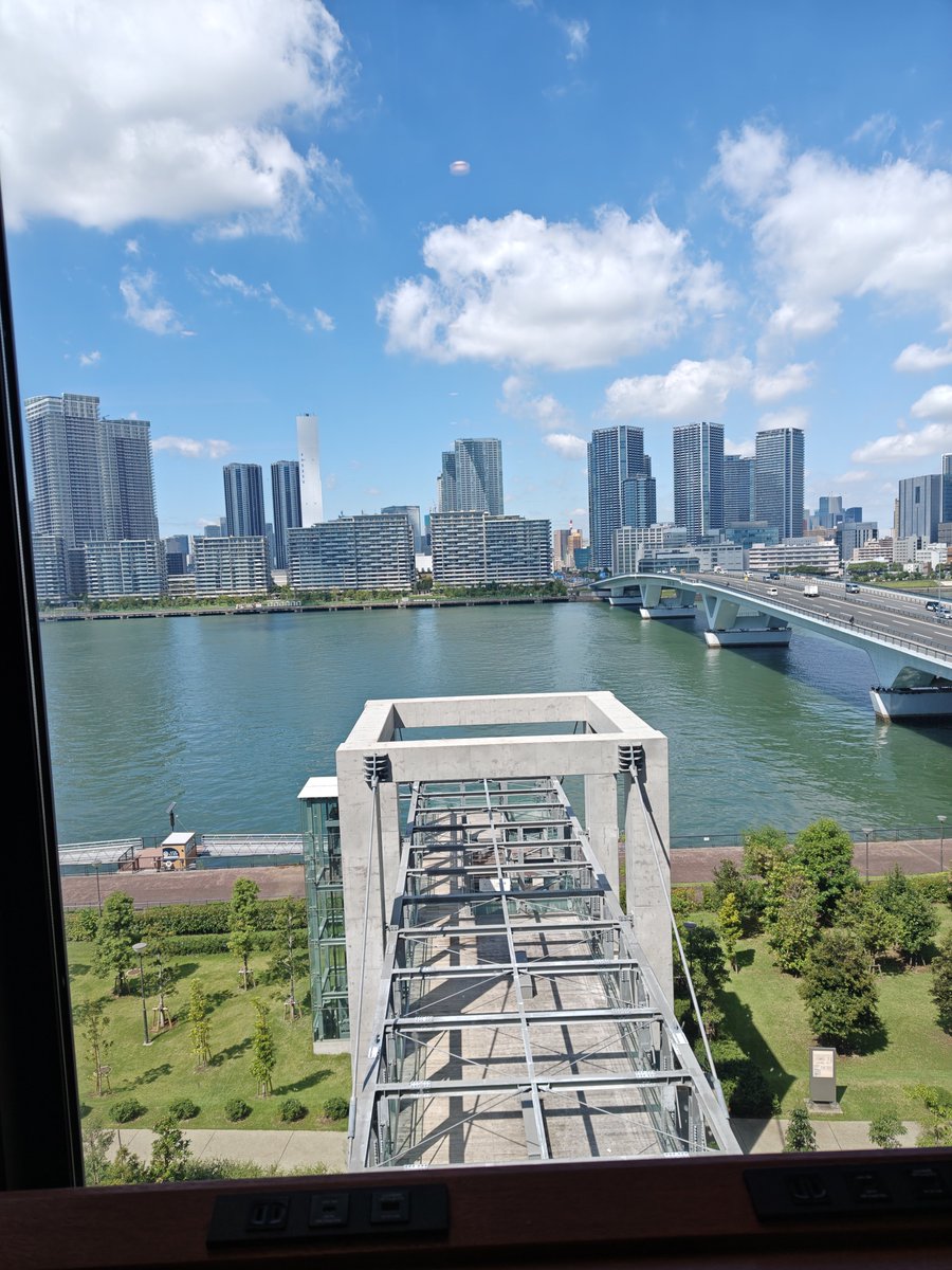Mark_Andrew_ca's tweet photo. 足湯しながら夜景鑑賞ですわー https://t.co/PTJRMHj3yX