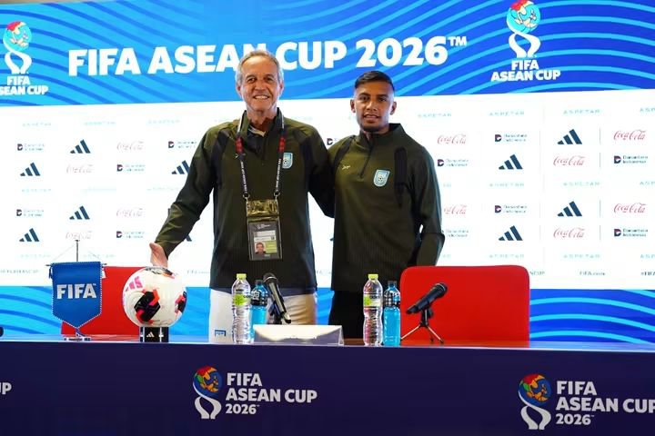 thebafufe's tweet photo. Photos from the pre-match press conference of the FIFA ASEAN Cup 2026. 🇧🇩⚽

Present at the press conference were Thomas Dooley, head coach, and Jamal Bhuyan, captain, of the Bangladesh National Football Team.

#BFF #BangladeshFootball #FIFAASEANCup2026 https://t.co/pE5KkcyBJG