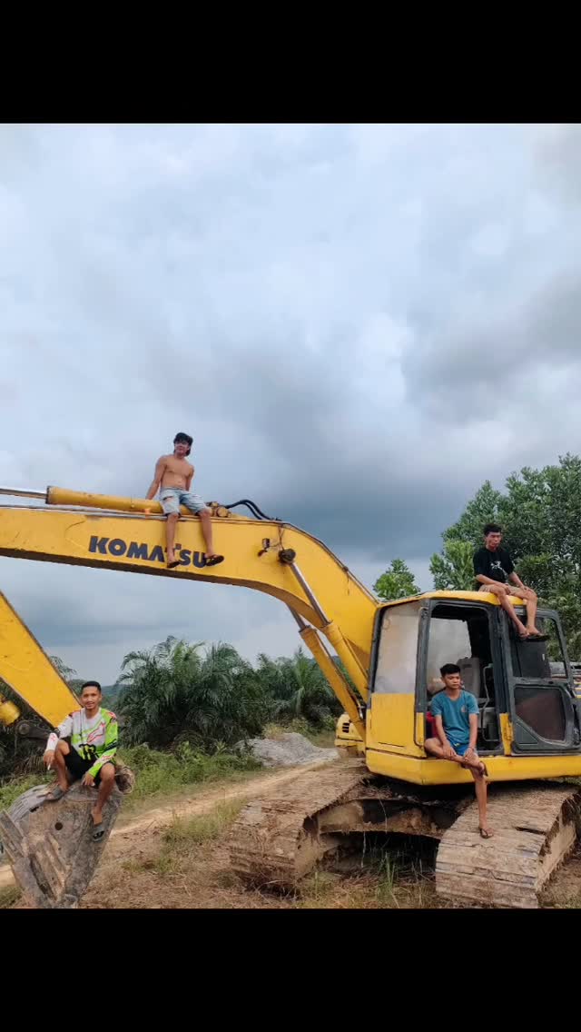 RemonaPridohd's tweet photo. https://t.co/1ufpnA7y2T