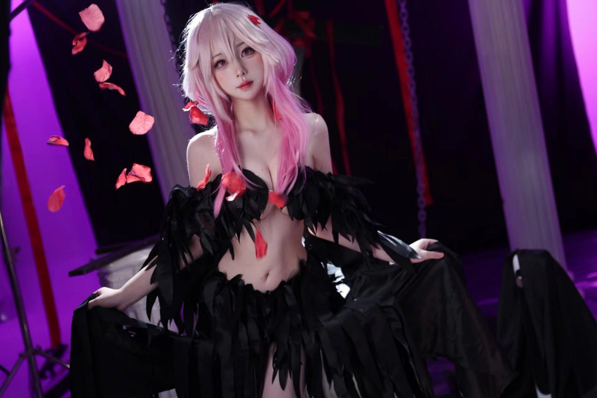 FogShadowX's tweet photo. 穿这套衣服和你一起doi喜欢吗 https://t.co/ThoBMiLcvQ