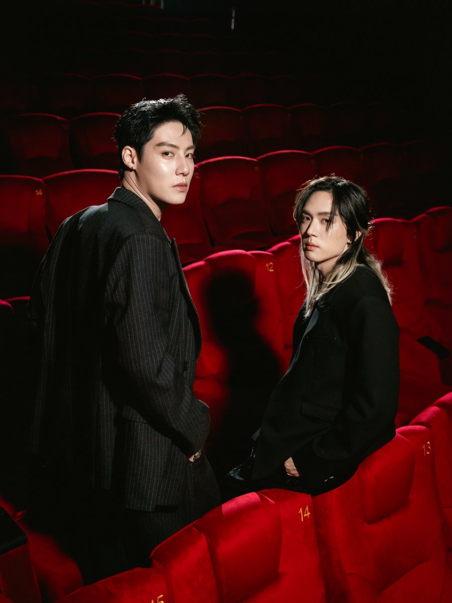 SailubOfficial's tweet photo. 💭🐦⬛❤️ THE CROW CLUB FIRST PREMIERE
#THECROWCLUBEP1
#อีกาสมาคม
©IG: thana_pon (2)
📍https://t.co/stL4F1z0fn
@spy_hemmawich
@T_Aiemkumchai
#SpySailub #PonThanapon #SailubPon #Windwind https://t.co/EEYrrCkITV