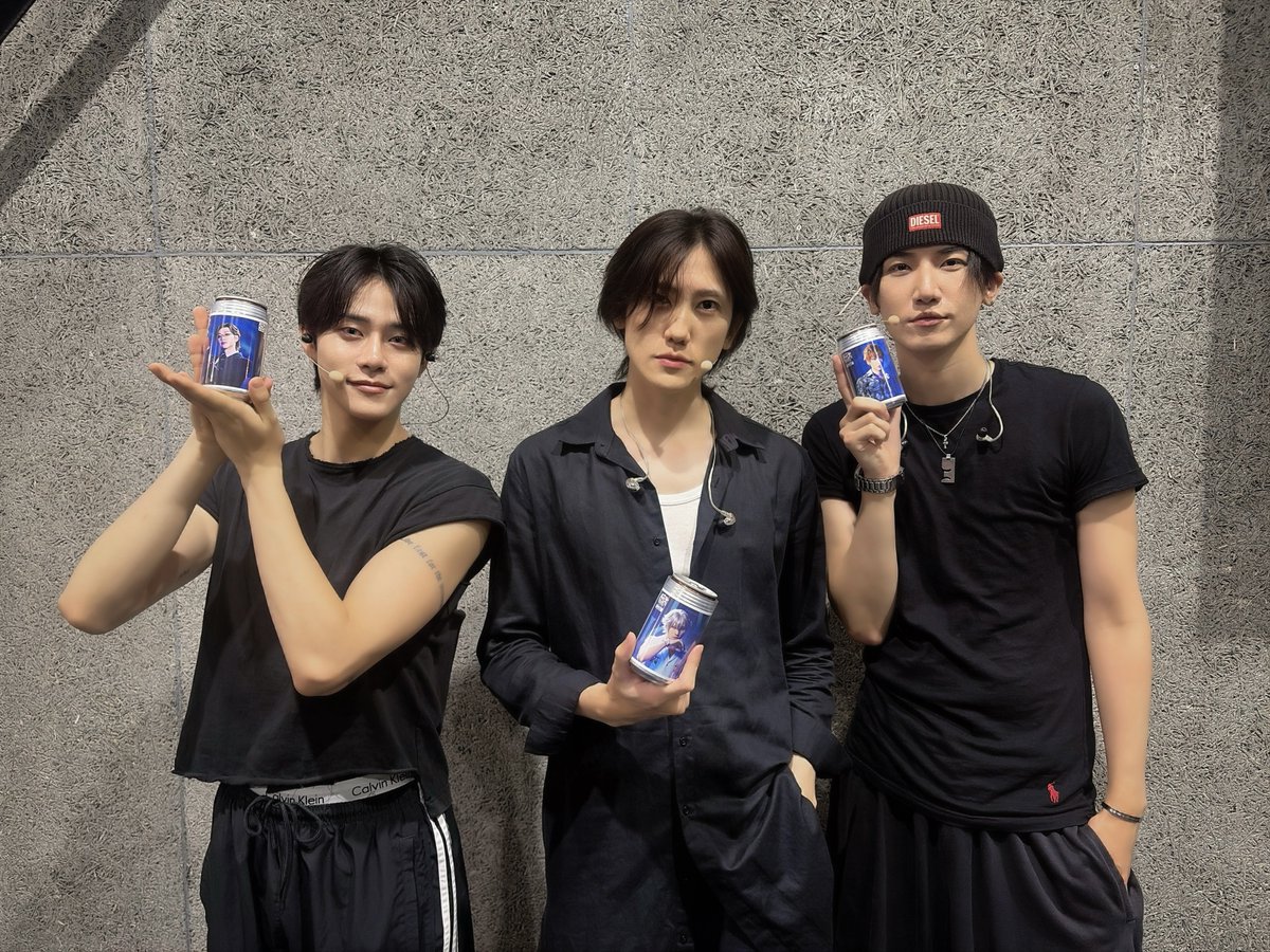 tkyxyou's tweet photo. こんばんは3人です！

“ヒプ・カリ”ステコラボLIVEまであと1週間！ https://t.co/8PcPBjI7oq