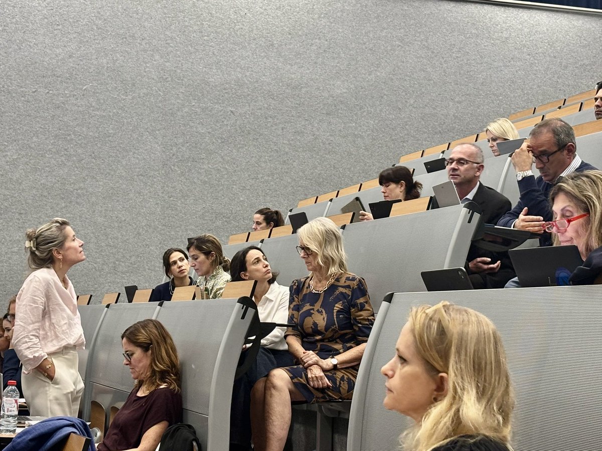 Icro_Meattini's tweet photo. From #innovation to impact in #BreastCancer - local implementation, cooperative research, and global collaboration
Michail Ignaitiadis opened the @EORTC_BCG fall meeting in Florence 🇮🇹
@OncoAlert #OncoAlert @EORTC https://t.co/qZl4CWjQvT