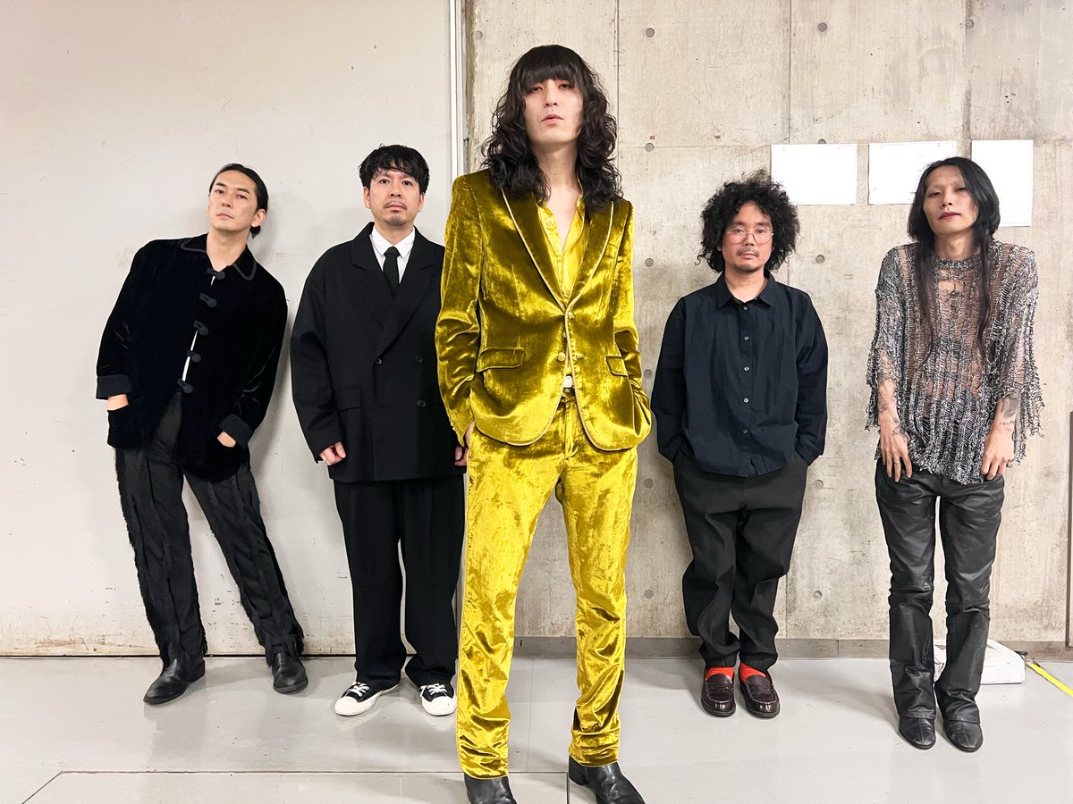 thedressSTAFF's tweet photo. Thank You‼️
RED-HOT ROCKSTREAM 2026🔥

約12年ぶりのザ・クロマニヨンズ(@TheCro_Magnons )とのツーマン、
いかがでしたか？

本日のセットリストはこちら🎧
https://t.co/QhpxelYnE4

#ドレスコーズ https://t.co/yhdpVNnw0h