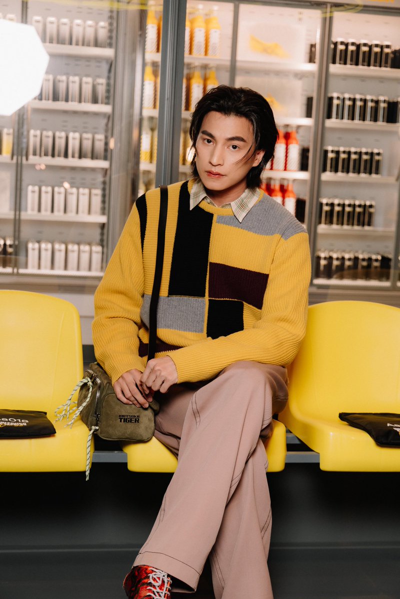tb_entofficial's tweet photo. กลัฟ​ คณา​วุฒิ​ แบรนด์​แอม​บาส​เดอร์​ Onitsuka​ Tiger​ ​ประเทศไทย เข้าร่วมชมแฟชั่นโชว์ Onitsuka Tiger Spring/Summer 2027 ณ Milan Fashion Week ประเทศอิตาลี

#OnitsukaTigerSS27xGULF
#OnitsukaTigerSS27
#OnitsukaTiger
#GulfKanawut ​#MFW
 @gulfkanawut @OnitsukaTiger https://t.co/xqUlcbqMaZ