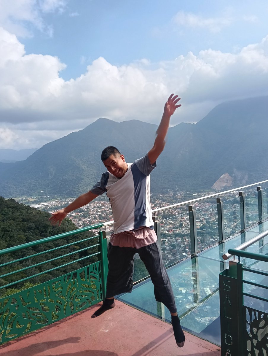 DomanMoman's tweet photo. Jajajaja gando en el Mirador Atalaya de Cristal en Orizaba, Ver.
...
#Soltero #Cuarenton de #CDMX https://t.co/syzJrMg3HX