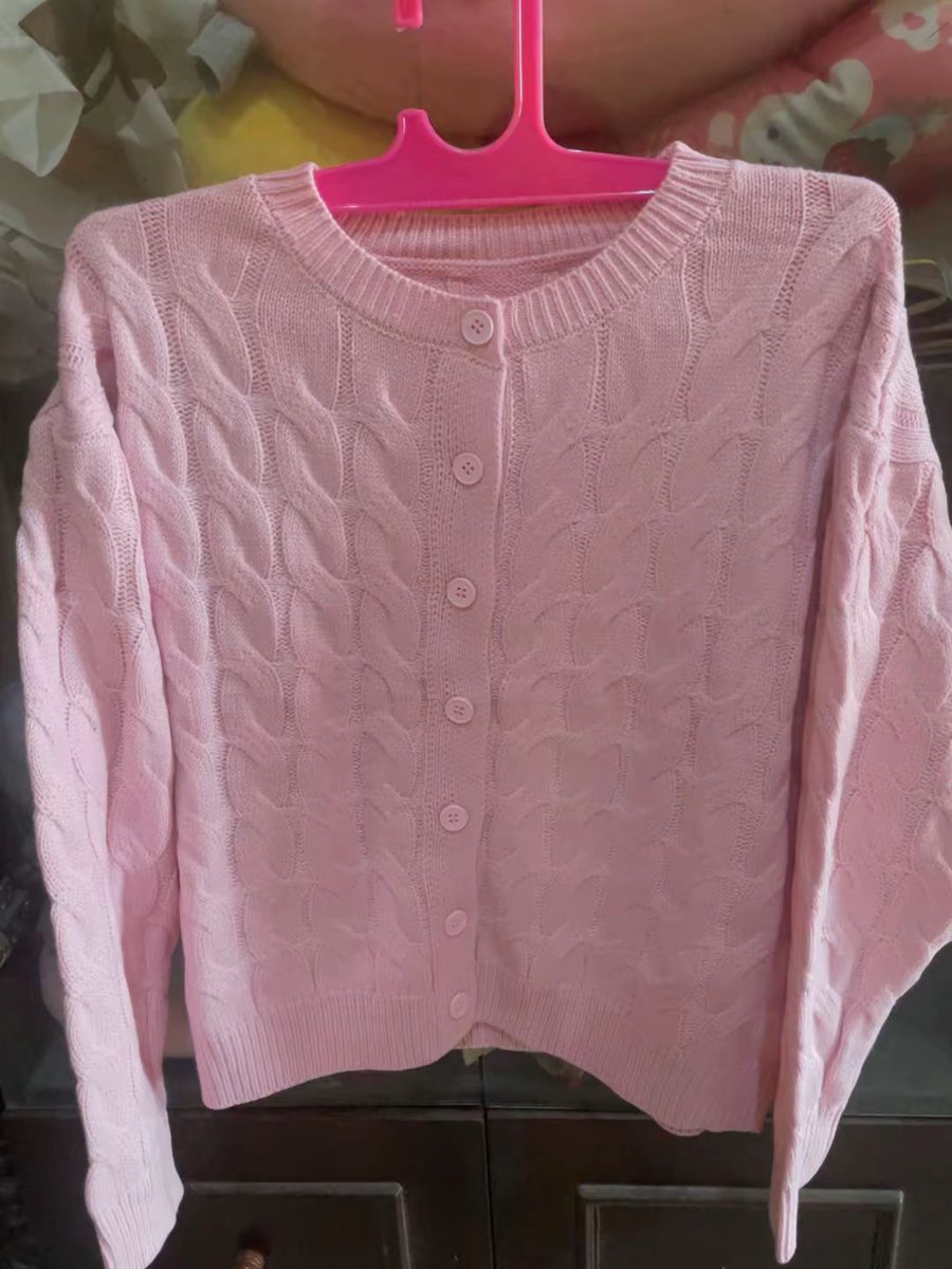 prettysnar's tweet photo. WTS CARDIGAN KEPANG KEPANG BKK NEW

Price : 70.000 (pink)
Price : 80.000 (yellow)

- kancing all aktif, good condition, no minus
- bisa oren 🍊
- langsung kirim https://t.co/kPw6phrqf5