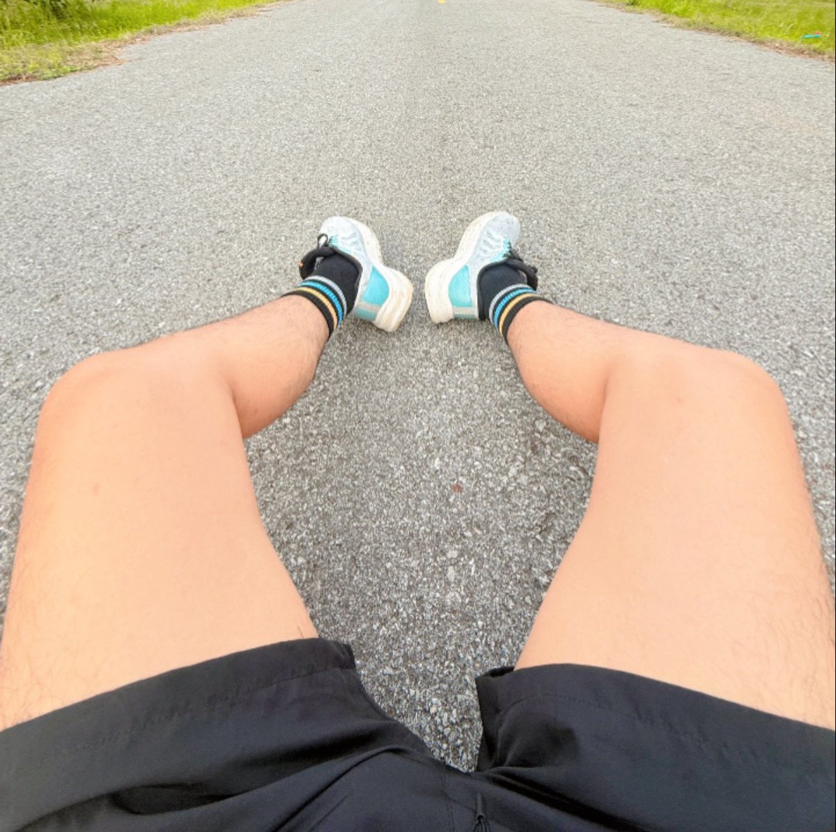 Blue8vhe's tweet photo. ขาแน่นๆ เธอชอบไหม🏃🏻‍♂️🏃🏻👟 #อุดรทำถึง #นัดลับๆ https://t.co/mKGySRNKR4