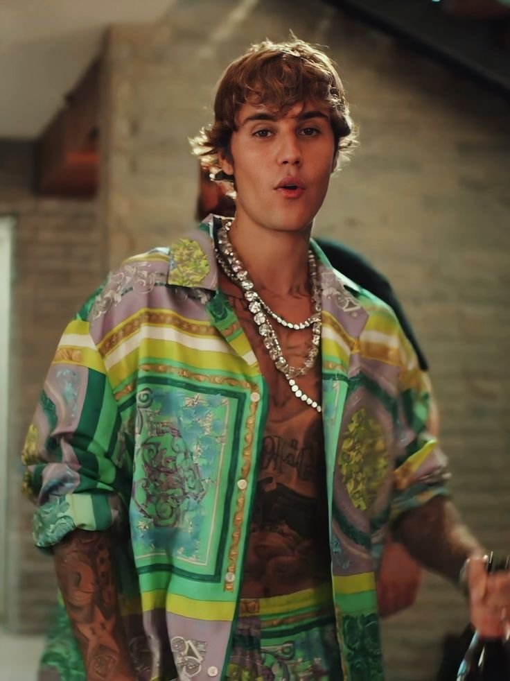 aria_jb13's tweet photo. JUSTIN BIEBER https://t.co/UByfqwAkFp