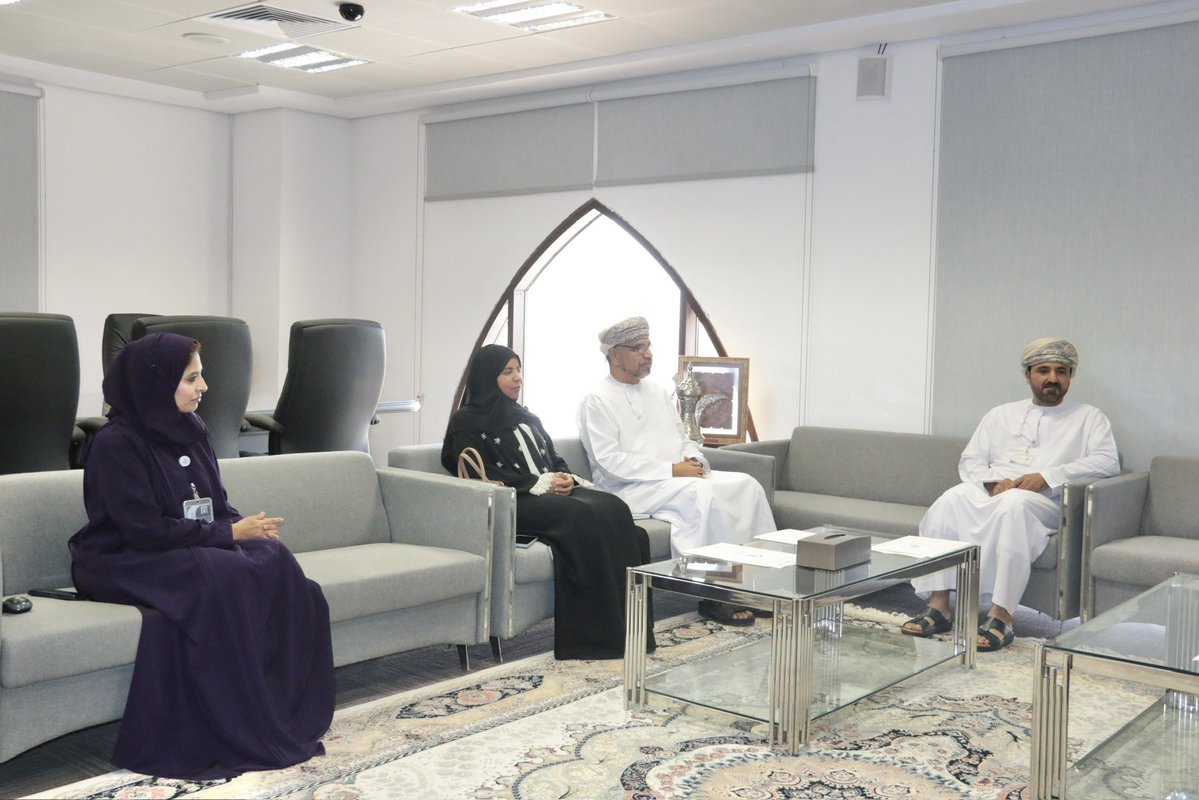 OHRC_OMAN's tweet photo. في اطار بناء الشراكات مع مؤسسات المجتمع المدني التقى الأستاذ الدكتور/ راشد بن حمد البلوشي رئيس اللجنة العُمانية لحقوق الإنسان، بالمهندس/ محمد بن حمود الناعبي، الرئيس التنفيذي للجمعية العُمانية للطاقة (أوبال) والوفد المرافق له.

جرى خلال اللقاء بحث آفاق التعاون المشترك بين الجانبين، والتركيز على تكامل الأعمال التجارية مع مبادئ حقوق الإنسان، ومناقشة تبني و تنفيذ مبادرات ومشاريع نوعية لحماية وتعزيز حقوق الإنسان في سلطنة عُمان.

As part of its efforts to build partnerships with civil society organisations, Professor Rashid bin Hamad Al-Balushi, Chairperson of the Oman Human Rights Commission, met with Engineer Mohammed bin Hamoud Al-Naabi, Chief Executive Officer of the Oman Energy Association (OPAL), and his accompanying delegation

The Meeting explored opportunities for cooperation between the two organisations, with a focus on integrating human rights principles into business practices. The participants also discussed adopting and implementing initiatives and projects to protect and promote human rights in the Sultanate of Oman