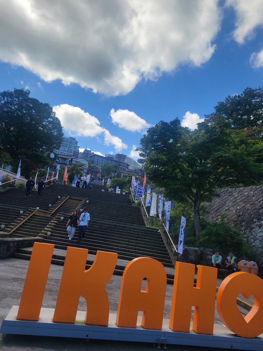 tamiwooooooo's tweet photo. 裏路地にはバブルの残り香があって素敵ね
他にもたくさん廃墟を見れて満足よ(´ｰ｀) https://t.co/rdxu3LkIVb