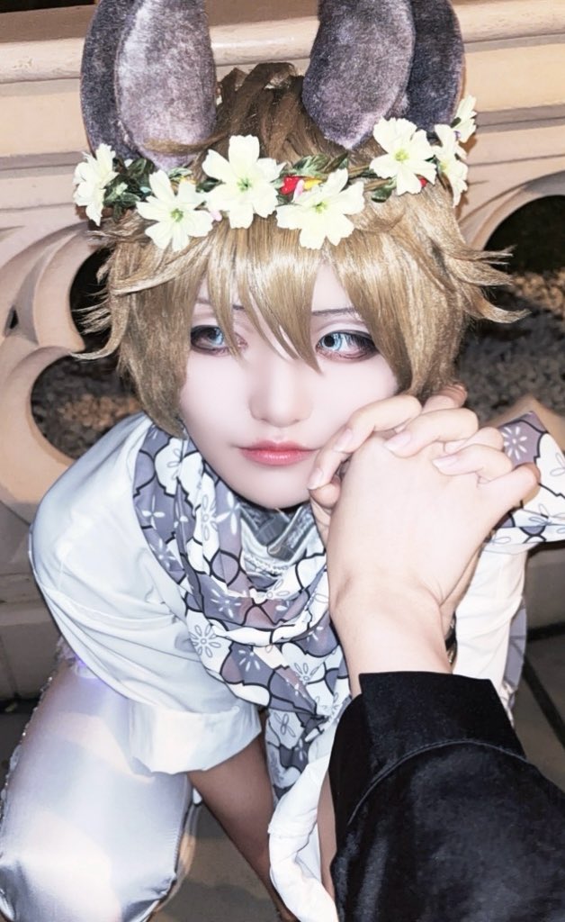 razu_cos0529's tweet photo. へぇ､､､??
           オレ以外に興味あるん���ね
 #Dハロ仮装2026 #Dハロツイステ仮装 https://t.co/3pEc9qc2Bt
