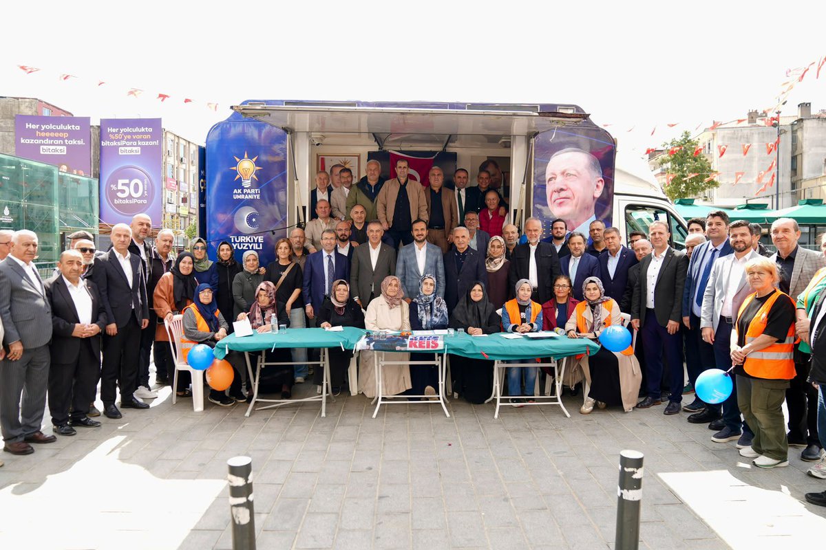 AhmettPoyraz's tweet photo. AK Parti İstanbul İl Başkanımız Sayın Abdullah Özdemir, AK Parti MKYK Üyemiz Sayın Hilmi Türkmen, İstanbul İl Kültür ve Turizm Müdürümüz Sayın Hüseyin Keskin, İstanbul İl Sivil Toplumla İlişkiler Müdürümüz Sayın İlhan Ocaklı, Ümraniye Belediye Başkanımız Sayın İsmet Yıldırım, Pendik Belediye Başkanımız Sayın Ahmet Cin, AK Parti Ümraniye İlçe Başkanımız Sayın Salim Çetinkaya, AK Parti Çekmeköy İlçe Başkanımız Sayın Fatih Sırmacı, AK Parti Ümraniye Gençlik Kolları Başkanımız Sayın Samet Esmer, AK Parti Ümraniye Grup Başkan Vekilimiz Sayın İlyas Çelik, önceki dönem Sancaktepe Belediye Başkanımız Sayın Şeyma Döğücü, önceki dönem Beykoz Belediye Başkanımız Sayın Murat Aydın ve önceki dönem Tuzla Belediye Başkanımız Sayın Dr. Şadi Yazıcı ile birlikte Ümraniye’de bulunan Ak Noktamızı ziyaret ederek teşkilat mensubu kardeşlerimizle bir araya geldik.

Özveriyle çalışan tüm dava arkadaşlarımıza teşekkür ediyor, birlik ve beraberliğimizin daim olmasını temenni ediyoruz.

Rabbim birliğimizi, beraberliğimizi ve kardeşliğimizi daim eylesin.