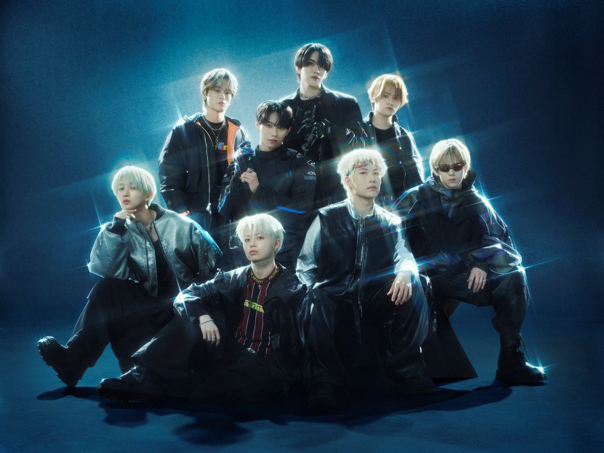 oricon's tweet photo. MAZZEL × STARGLOW
総勢13人でコラボユニット結成❗️
⠀
デジタルシングル「Nameless MythS」
9/28(月)リリース決定🎧️
⠀
✍🏻SKY-HIのコメント全文
「これは完成された英雄たちの物語ではなく、
何度でも自分の物語を始めてきた13人の歌です」
https://t.co/s3fb4DhmA9
⠀
@BMSG_official https://t.co/bUbhUxAqwQ