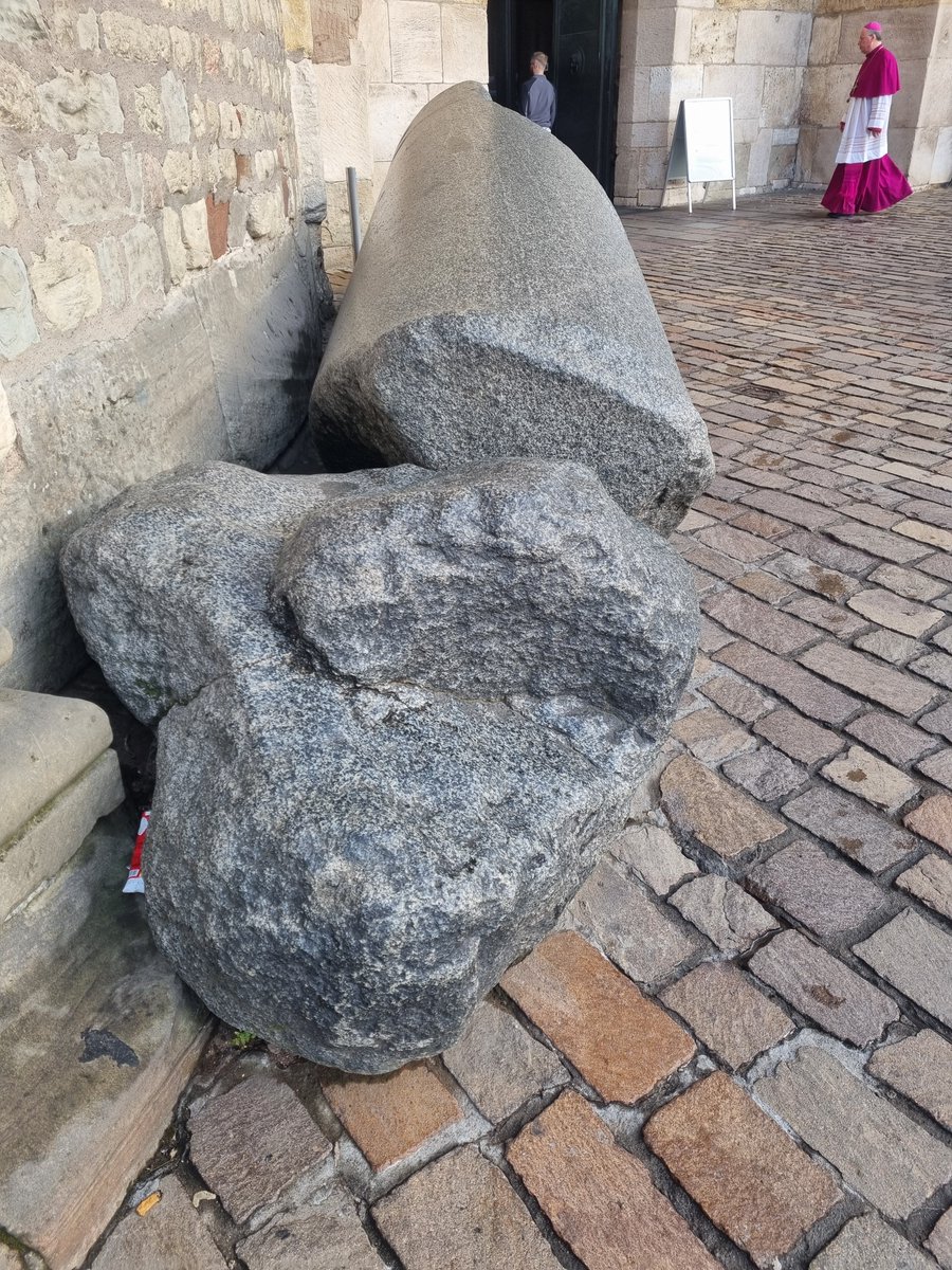Lady_Jean25's tweet photo. Der #Domstein in Trier..mal ohne Touristen 👍..seltener Anblick..Einen angenehmen Donnerstag #Nachmittag wünsche ich euch allen ☕️☕️...Hier gibt's einen joghurt in der #Mittagspause https://t.co/8hQqsEuwuV