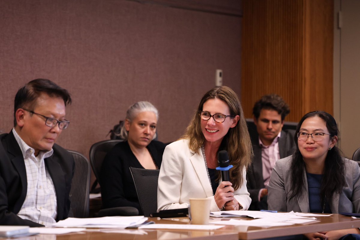 f_pickup's tweet photo. Complex challenges need more than isolated projects. 🧩

Portfolio approaches connect finance, policy, institutions &amp; innovation for durable results at scale. Philanthropy has a distinct role in systems change. 🤝

Explore our work w/ @Temasek: https://t.co/JswLGBh6v2

#UNGA81 https://t.co/o5QFQcAodq