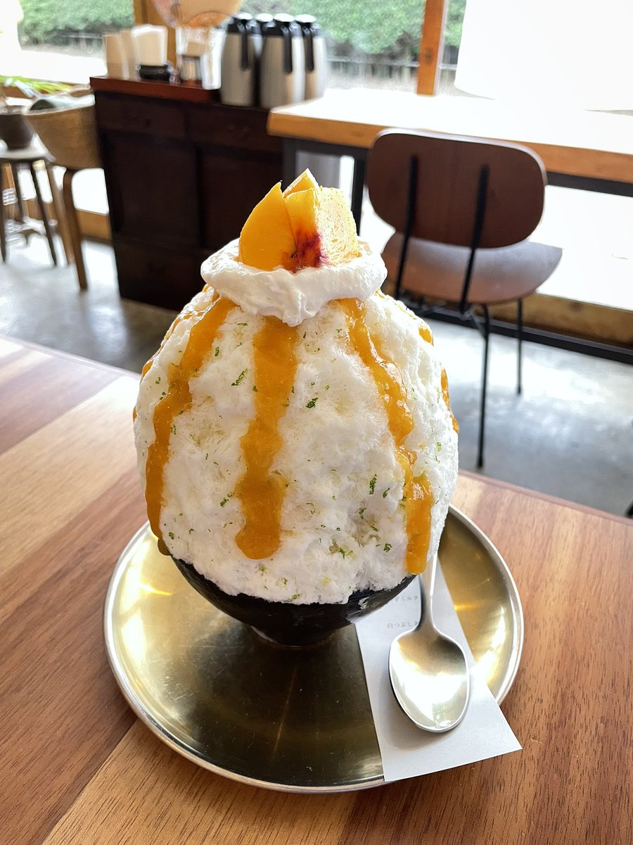 kobajun092's tweet photo. 新潟市南区
季節のくだもの団吉氷店
黄金桃と青柚子

うまーい♪
かき氷好きならぜひ https://t.co/fipRq1mUqG