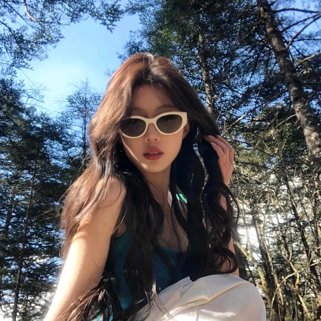 RickStrube3v's tweet photo. from新人报道～自我介绍一下：04年女大，165cm 50kg，目前在天津附近。想扩列认识一下，可以先从聊天开始these #约炮 #女大 #天津 https://t.co/1O9Qq7MomA