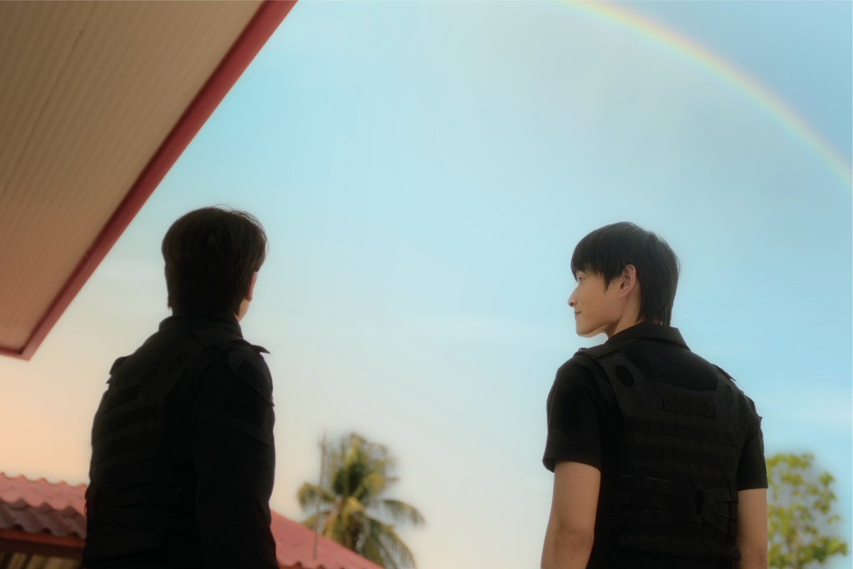 luviee__'s tweet photo. ကောင်းကင်ကြီးက ဘာအရောင်လဲ ဟင် 

The Rainbow of Fate

#NourTheSeriesEp7 https://t.co/DBDdgb4GXu