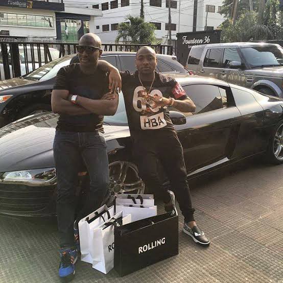 Moweyyyy184273's tweet photo. Davido wan use swag wound them 😂🔥🔥 https://t.co/UPrT57K1VA
