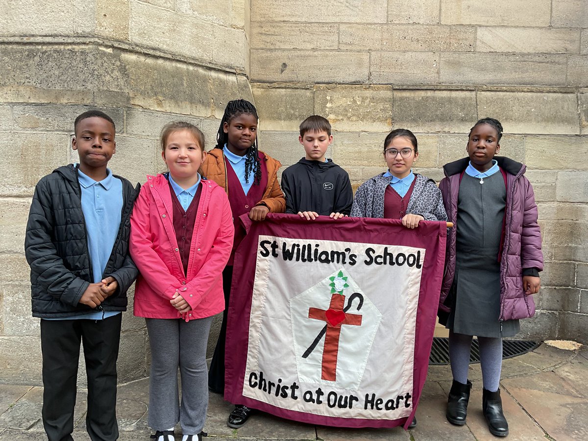SWCPSBradford's tweet photo. A wonderful Mass recommissioning the @MiniVinniesEW at Leeds Cathedral yesterday @bcw_cat @CatholicEdLeeds https://t.co/dp5luSyYxv