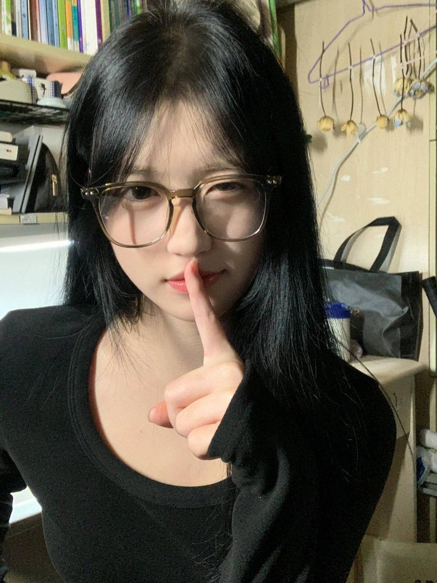 Ferbsworld's tweet photo. #南城
👉助理@sekimofu1
老师069
看上了请截图妹子和排号便客服快速安排
#东莞
这人间烟火，风花雪月都好看，爱恨情仇都浪漫，绕过山河错落才发现你是人间烟火。
新城社区 https://t.co/sbWKU0itQI
