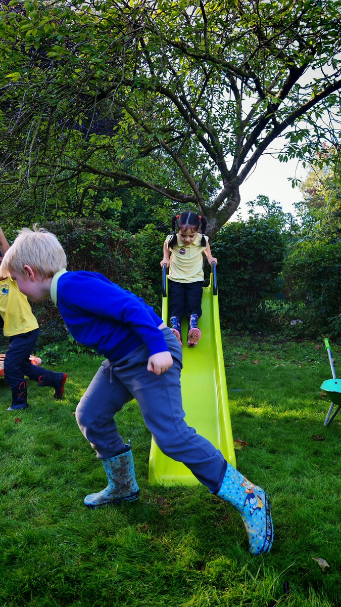 ButtonLane_'s tweet photo. Pixel Class are having so much fun playing on their new slide! Thank you to Friends of Button Lane for buying it for us. https://t.co/XgN0oVJX3J